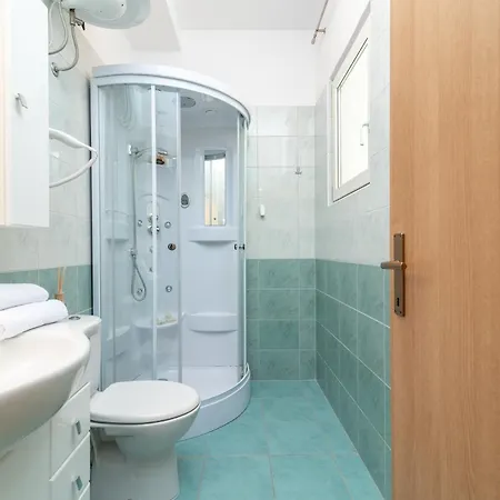 Guest house Lux Iii *